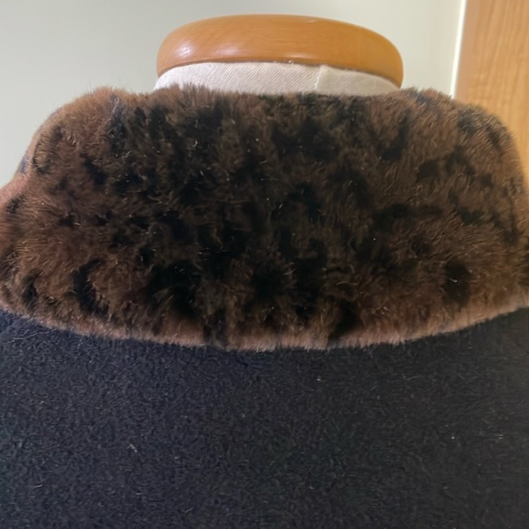 Vintage Lindor Petite Black Wool Coat With Faux Leopard Fur Trim, Size 16 - Picture 9 of 16